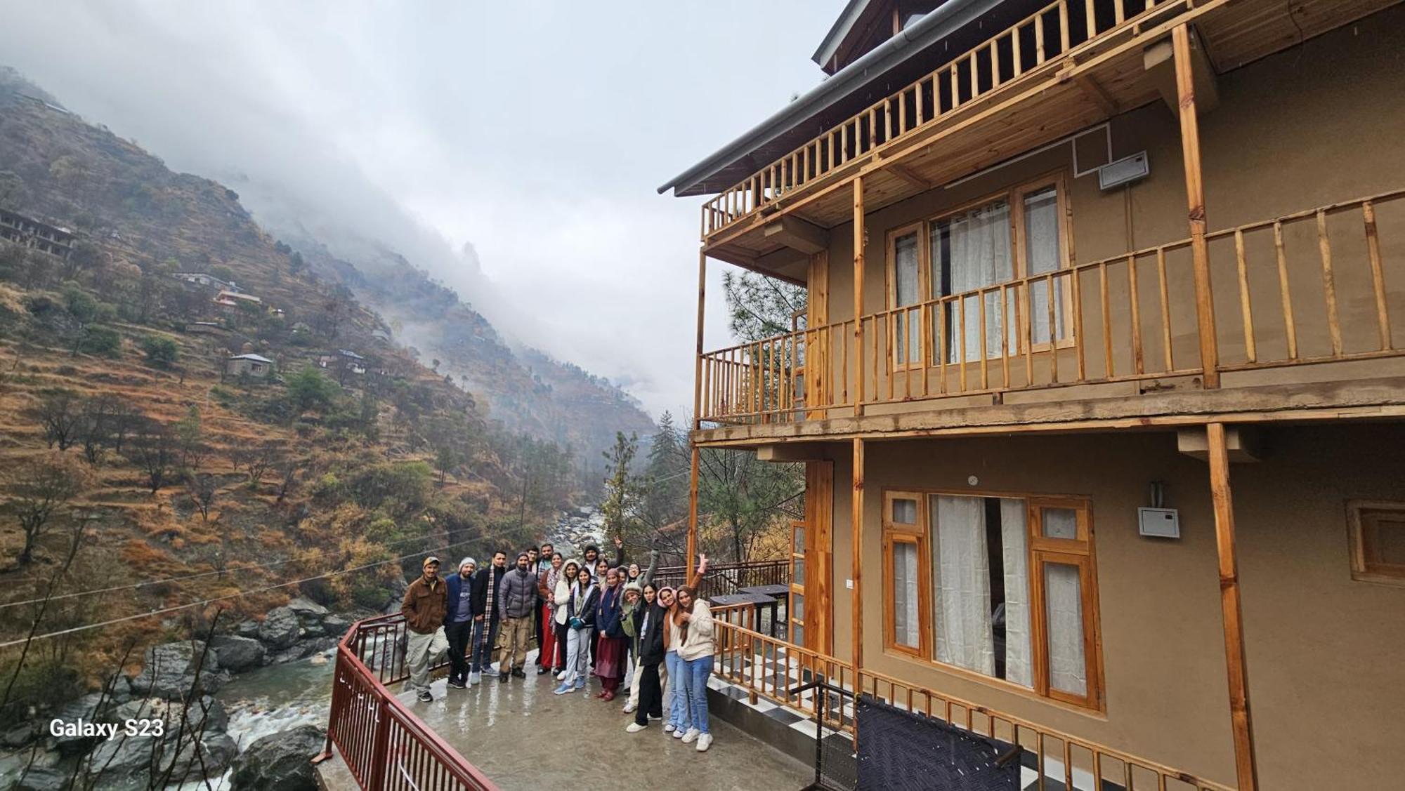 The Fiza Retreat Tirthan Banjār Esterno foto